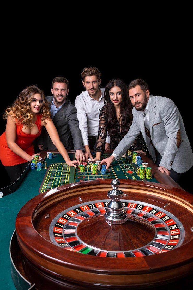 Grafik progression tier VIP hohotogel menampilkan benefit di setiap level dari Bronze hingga Master